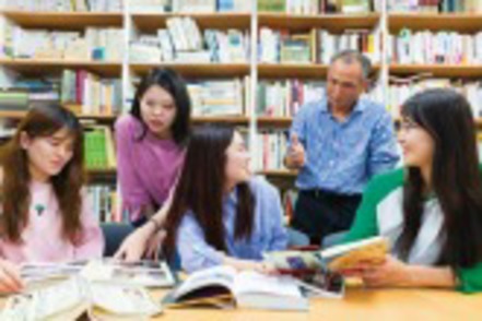 桜美林大学 アドバイザーが、大学での学びやその後の進路もしっかりサポート。