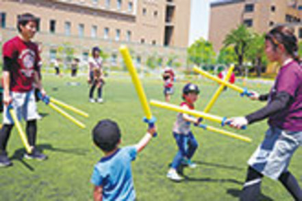 阪南大学 早乙女ゼミでは、スポーツの普及活動に取り組み、行動力と企画力を養成。