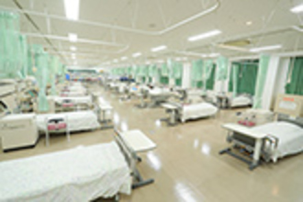 ＳＢＣ東京医療大学 運動治療実習室や基礎看護実習室などのほか、各学科さまざまな実習設備が充実